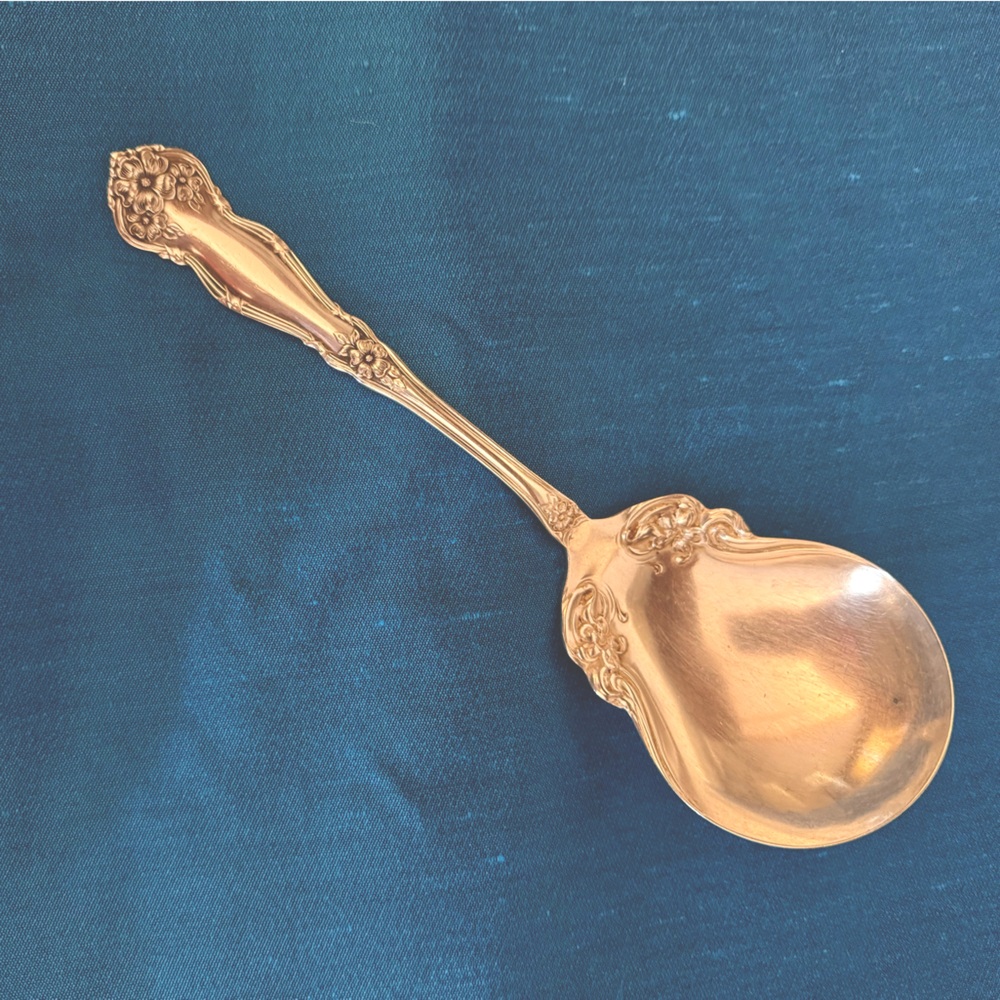 Antique Wm. Rogers & Son AA Silver Plated Ornate Floral Serving Spoon Ladle 8.5"